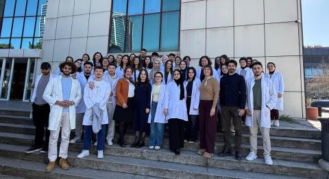 Dijital İş Akışı ve IPS e.max Ceram Art ile Boyama ve Karakterizasyon Kursu